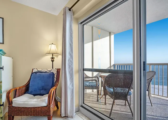 Royal Palms Apartment