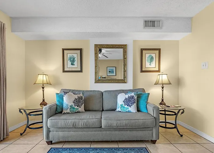 Royal Palms Apartment *