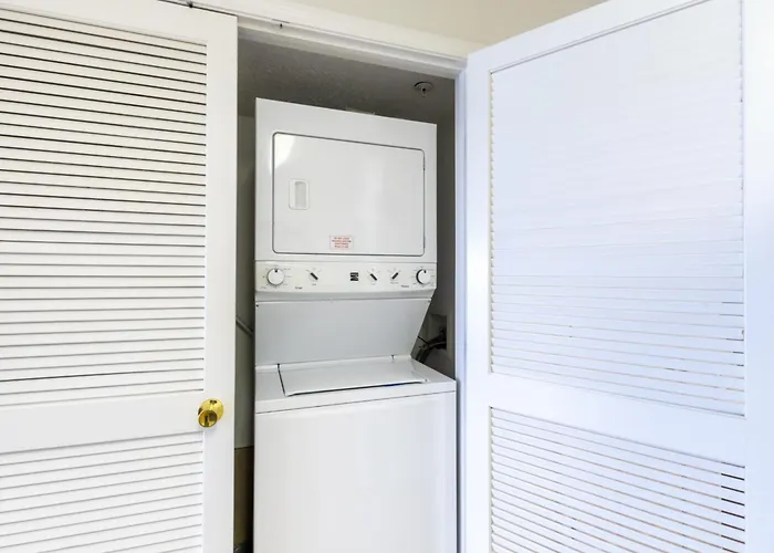 Royal Palms Apartment